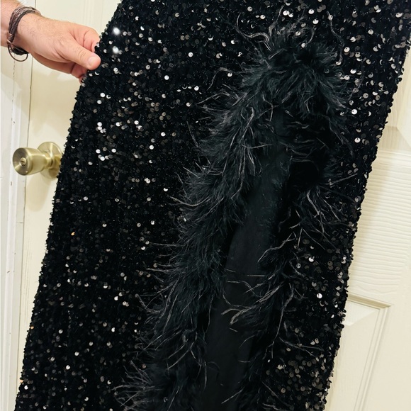 Beautiful long black evening dress - Picture 5 of 8